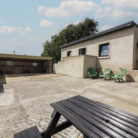 Holiday home Hogans *