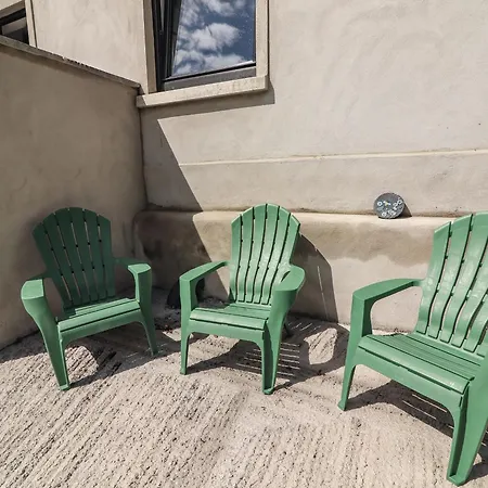 Holiday home Hogans *